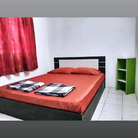 Homestay Mama Razzin Kuala Kangsar Exterior foto