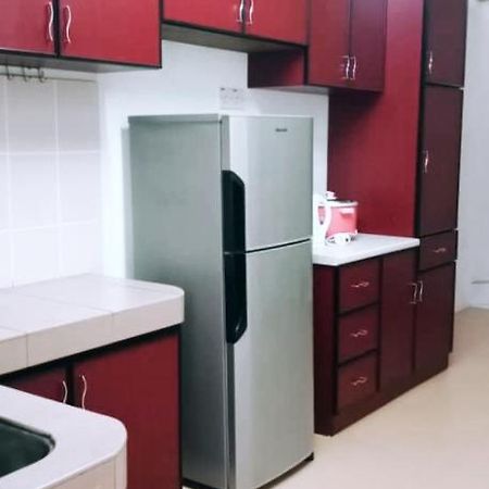 Homestay Mama Razzin Kuala Kangsar Exterior foto