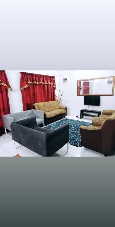 Homestay Mama Razzin Kuala Kangsar Exterior foto