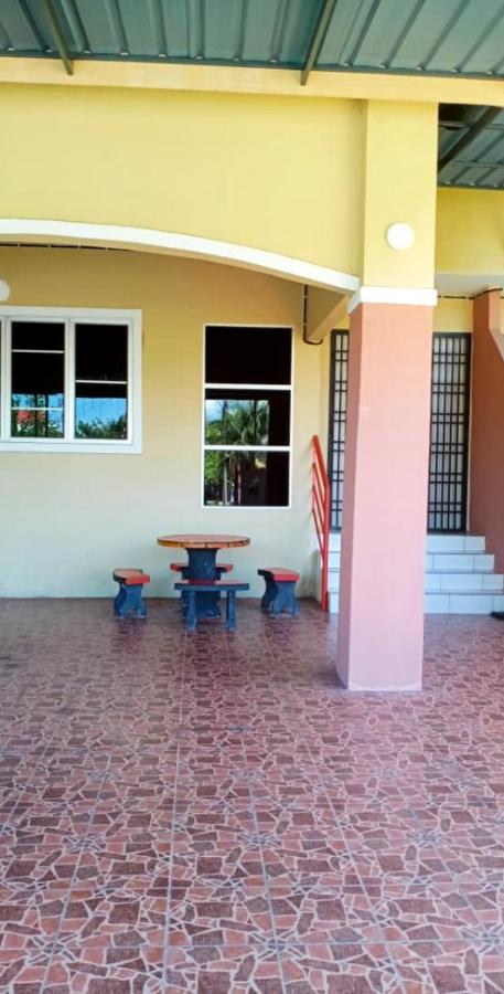 Homestay Mama Razzin Kuala Kangsar Exterior foto