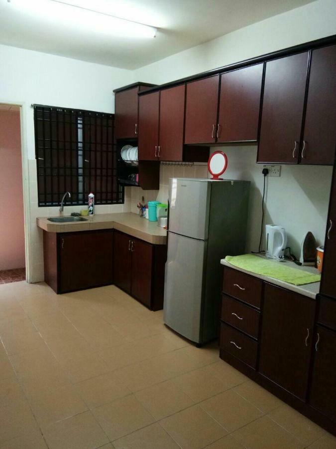 Homestay Mama Razzin Kuala Kangsar Exterior foto